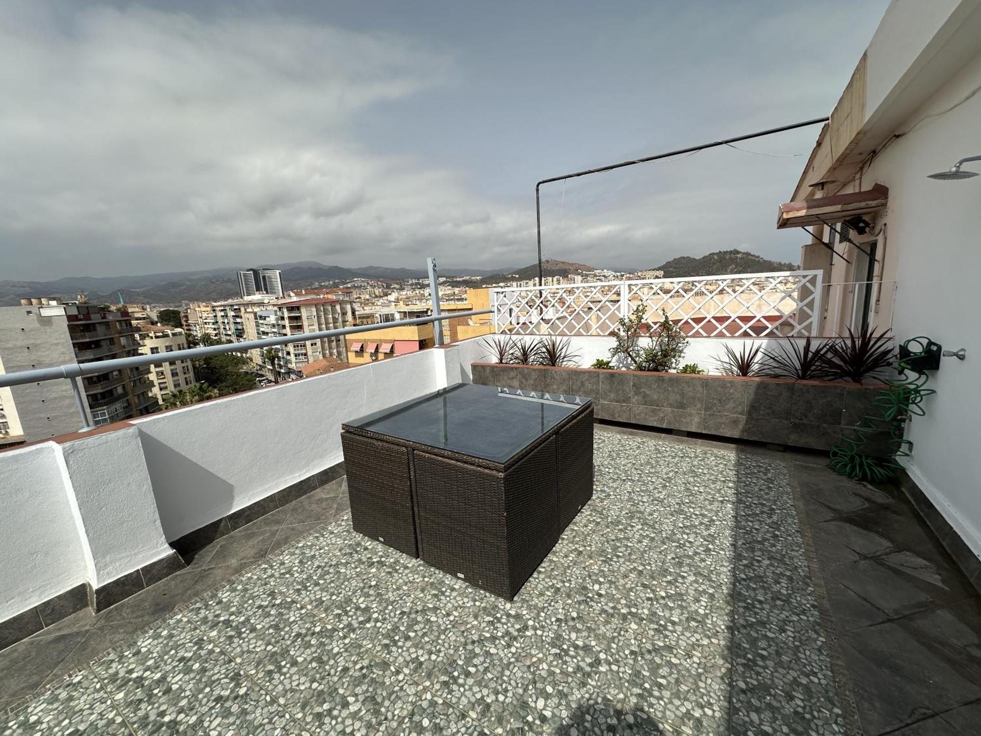 Atico Plaza Bailen Malaga Centro Apartment Exterior foto