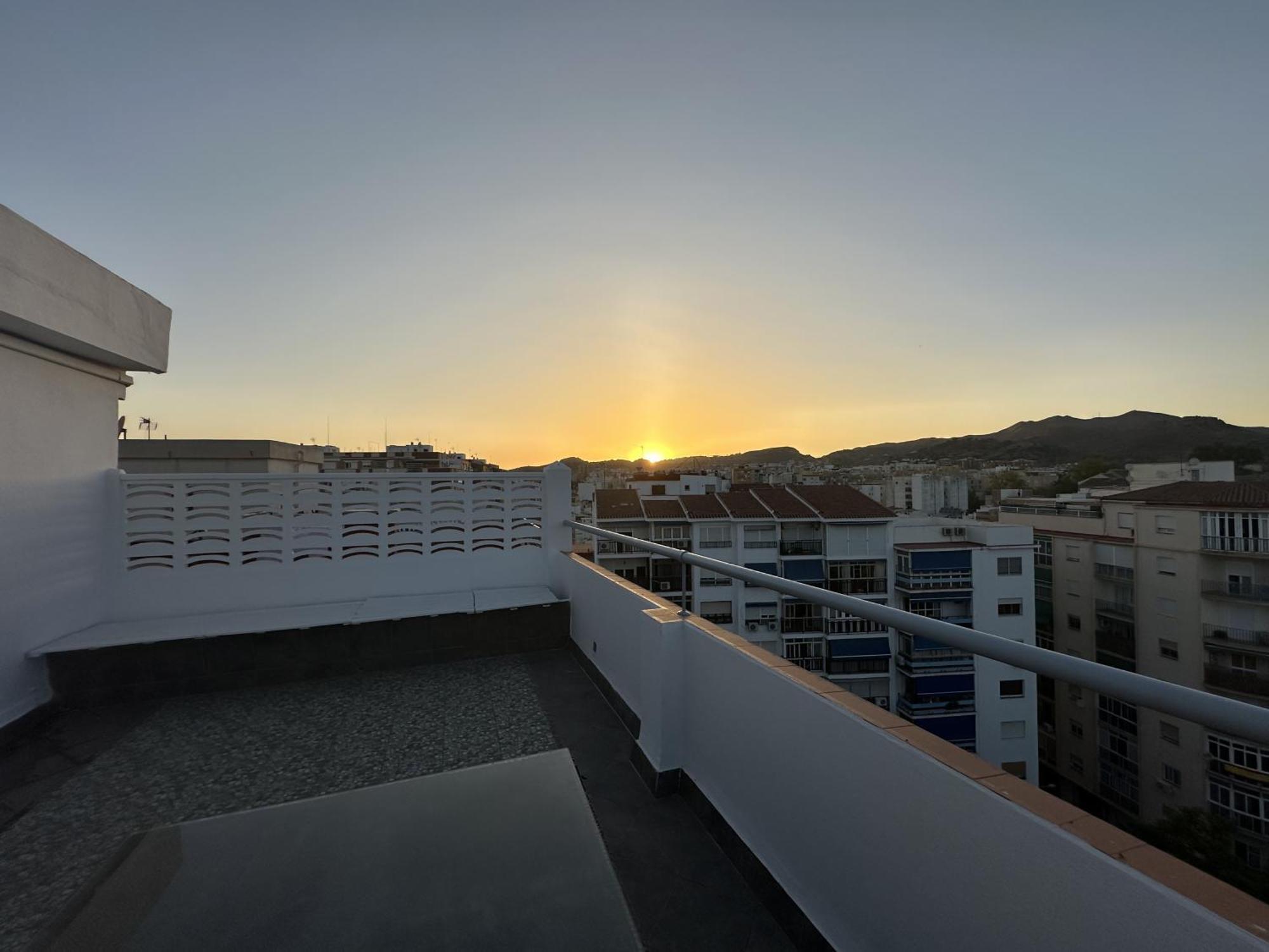 Atico Plaza Bailen Malaga Centro Apartment Exterior foto