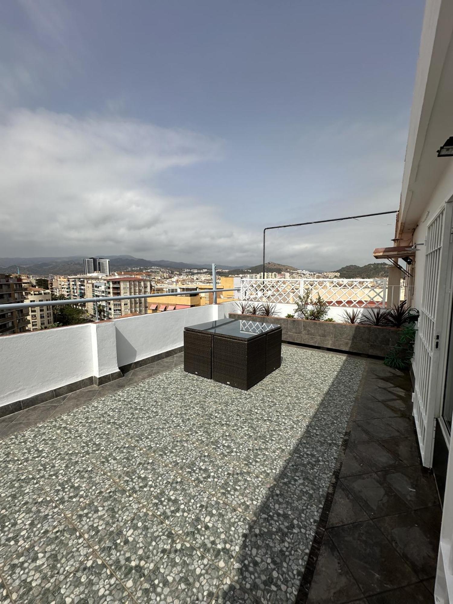Atico Plaza Bailen Malaga Centro Apartment Exterior foto